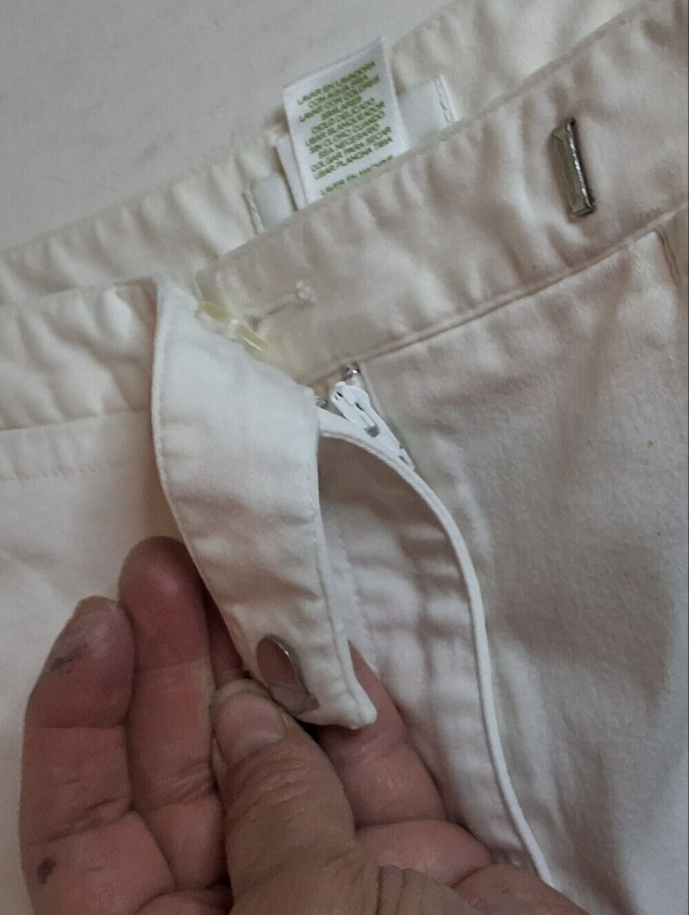 Liz Golf White Cotton Stretch Shorts Size 8 Pockets Preppy Resort Casual - Picture 7 of 9